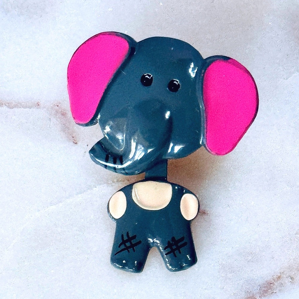 Vintage Elephant Pin Brooch Pink Earsβ Kitsch Animal Gray Body Enamel Korea